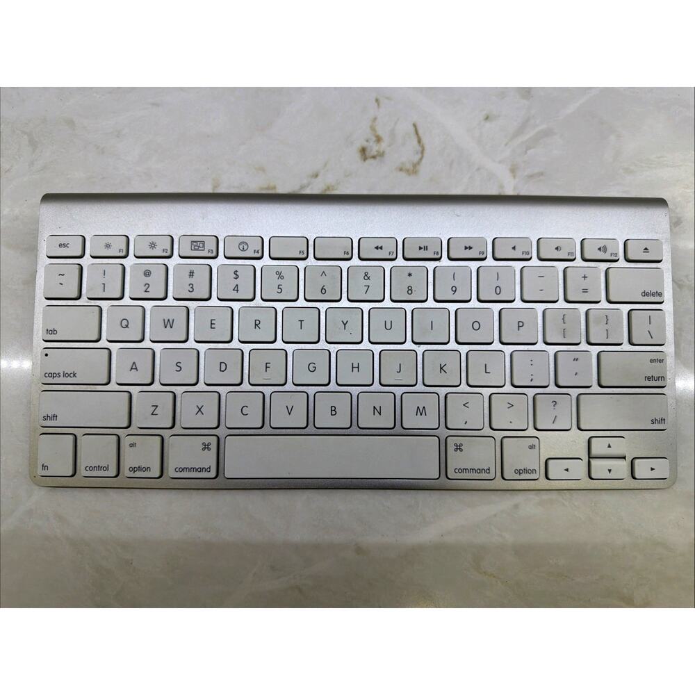 Original Apple Magic Keyboard Bluetooth Wireless Model A1314 Genuine Apple